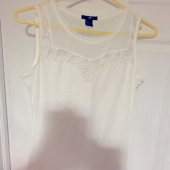 White tee shirt fabric top with lace - Picture 1 of 4